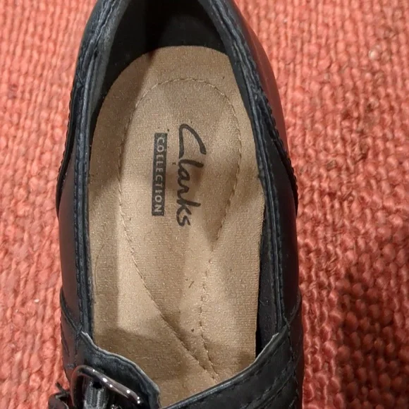 Clarks Leather Black Mary Jane Heels - Picture 3 of 10